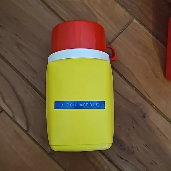 Vintage 1981 Thermos co Red Barn lunch box with cup - Picture 10 of 15